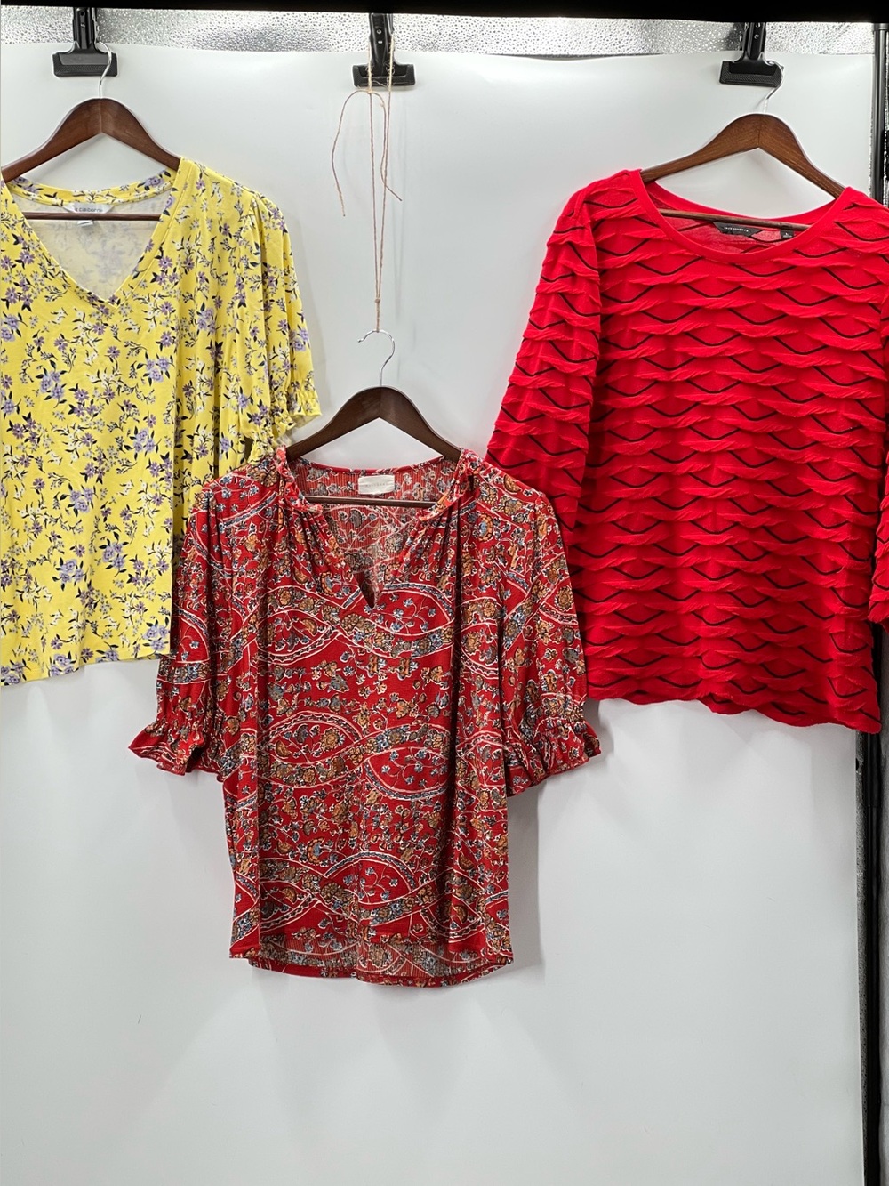 277 Lot of 3 women size Large shirts